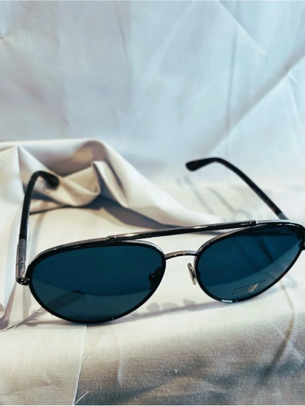 Tom Ford Aviator Sunglasses with Blue Lenses and Silver Frame